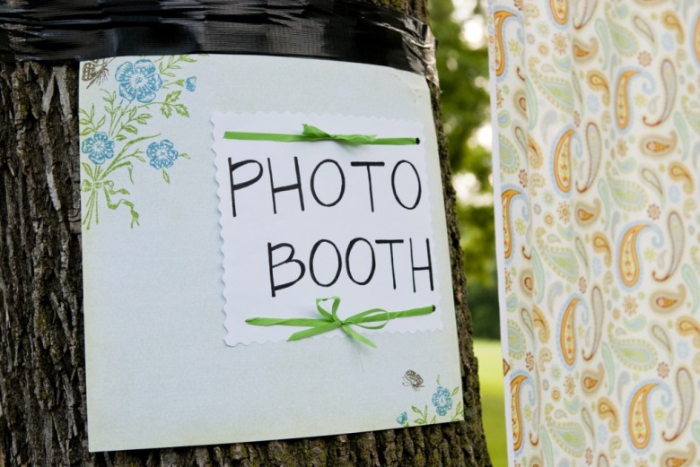 DIY Photo Booth Backdrop